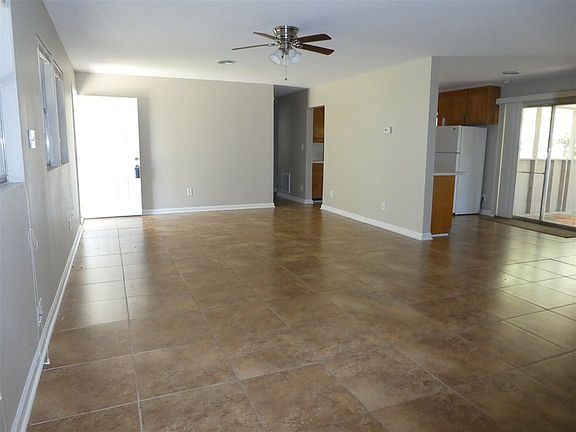 5th image of 3609 S Lakewood Dr