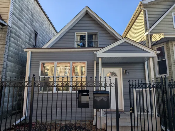3238 N Sacramento Ave #1, Chicago, IL 60618