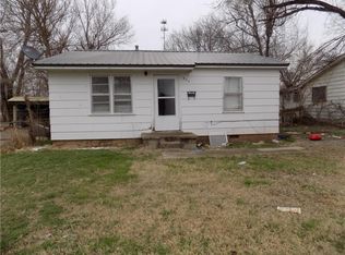 911 S 1st St, Anadarko, OK 73005