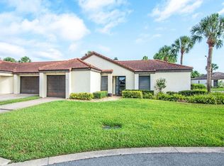 1902 Oak Cir #1902, Tavares, FL 32778