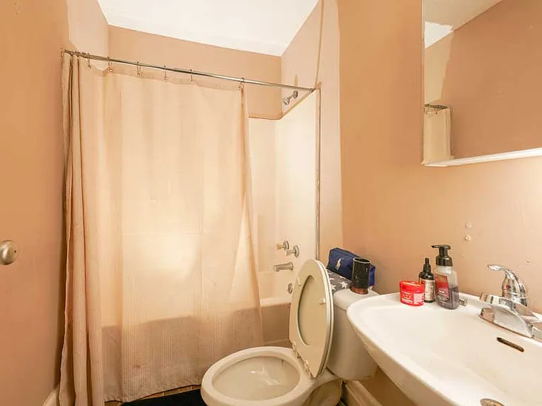 708 Cabell Dr — Photo 4