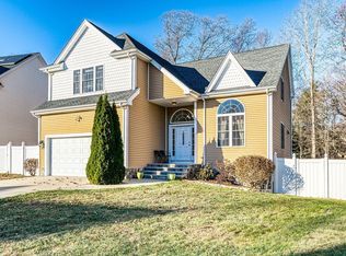 5 Morningside Dr #5, Medway, MA 02053