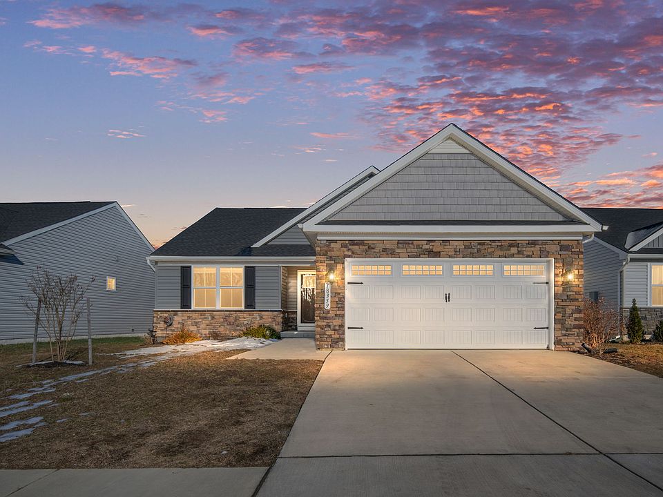1st image of 18359 Signature Way