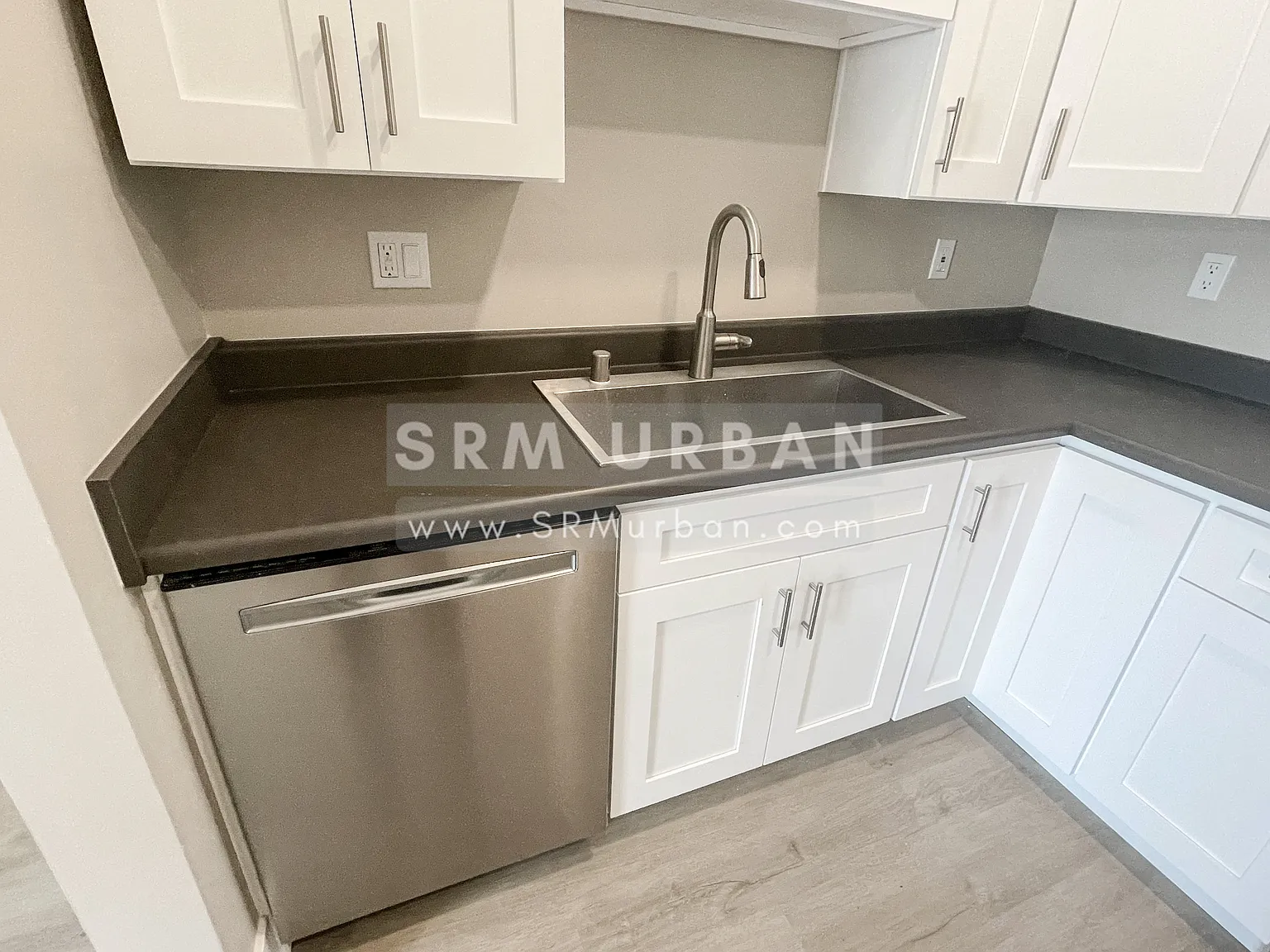 1 bed, 400 sqft, $2,195 — Photo 2