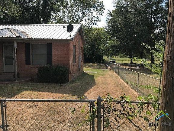 3rd image of 10575 Magnolia Dr