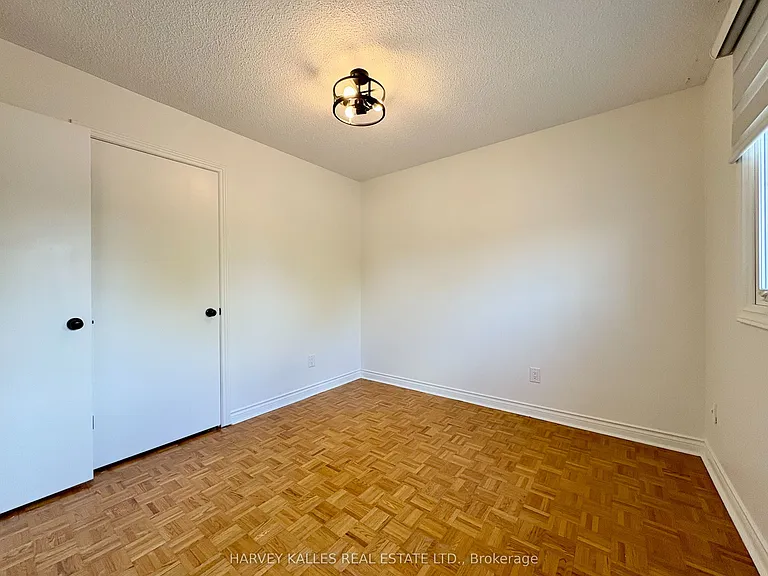 70 Amaretto Ct — Photo 17