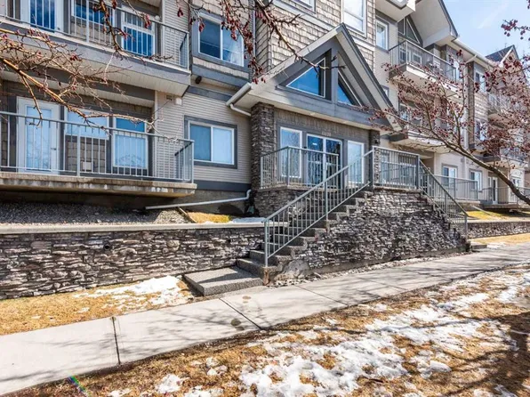 11170 W 30th St SW #207, Calgary, AB T2W 6J2