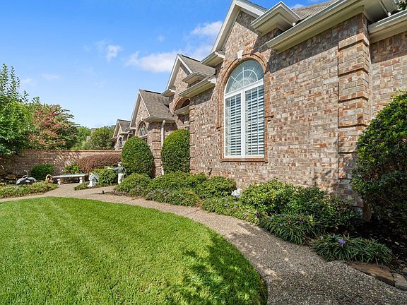3rd image of 5030 Huntwick Parc Ct