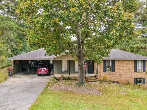 9 Raintree Dr SE, Silver Creek, GA 30173