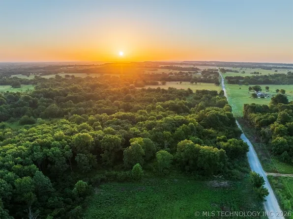 1 E 1020th Rd, Warner, OK 74469