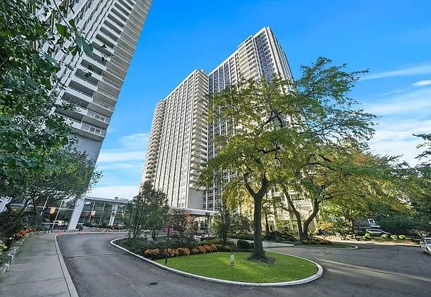 4250 N Marine Dr APT 1609 photo 1