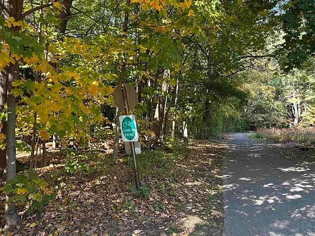 L4 Stonehedge Dr #L4 — Photo 27