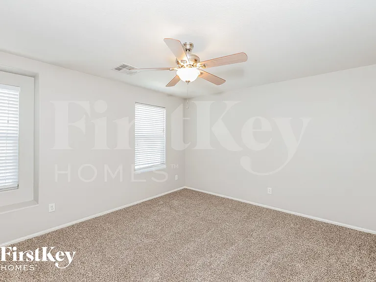 9809 Dryden Ct — Photo 13