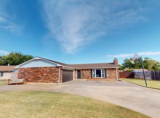 218 Ponderosa Dr, Woodward, OK 73801