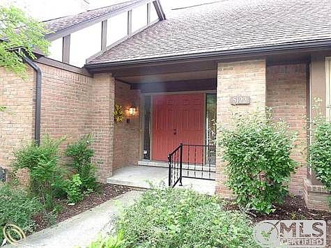 Woodview Entrance