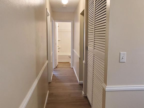 5th image of 2901 Peterson Ln