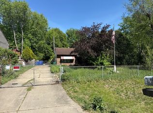 9520 Cincinnati Dr, Machesney Park, IL 61115