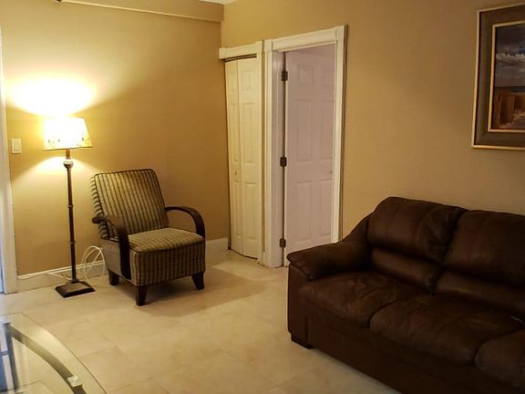 4th image of 4025 Indian Creek Dr APT 202