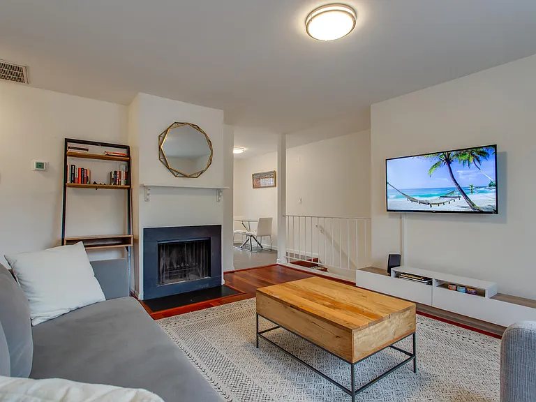 2707 S Walter Reed Dr #B — Photo 9
