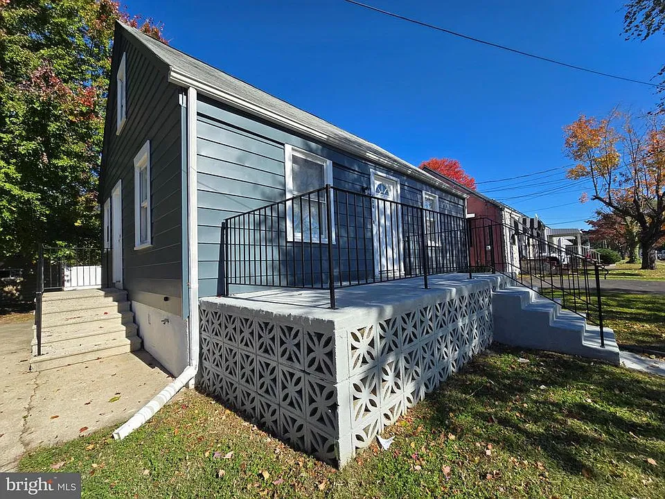 608 Parkinson Ave