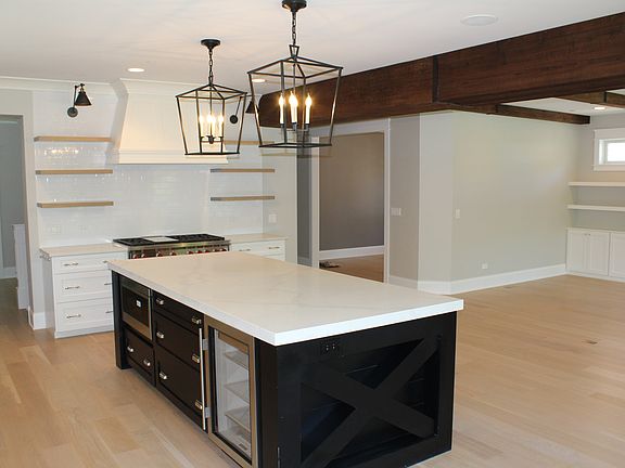 3rd image of 605 S Madison Ave
