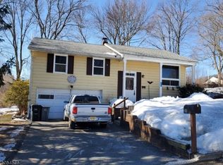20 Condit St, Newton, NJ 07860