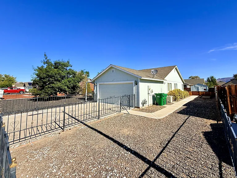 524 Darren Way — Photo 1