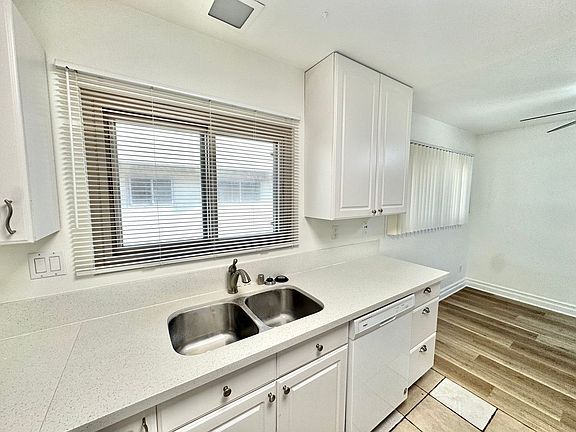 5th image of 2666 Worden St Unit 7