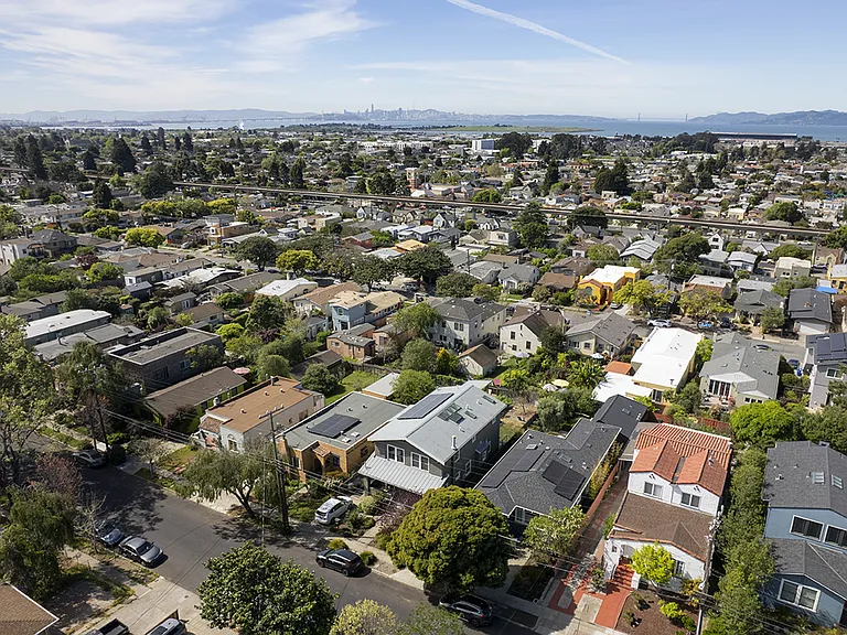 920 Ramona Ave — Photo 27