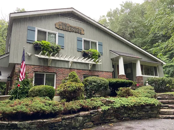 70 Lair Road, New Hartford, CT 06057