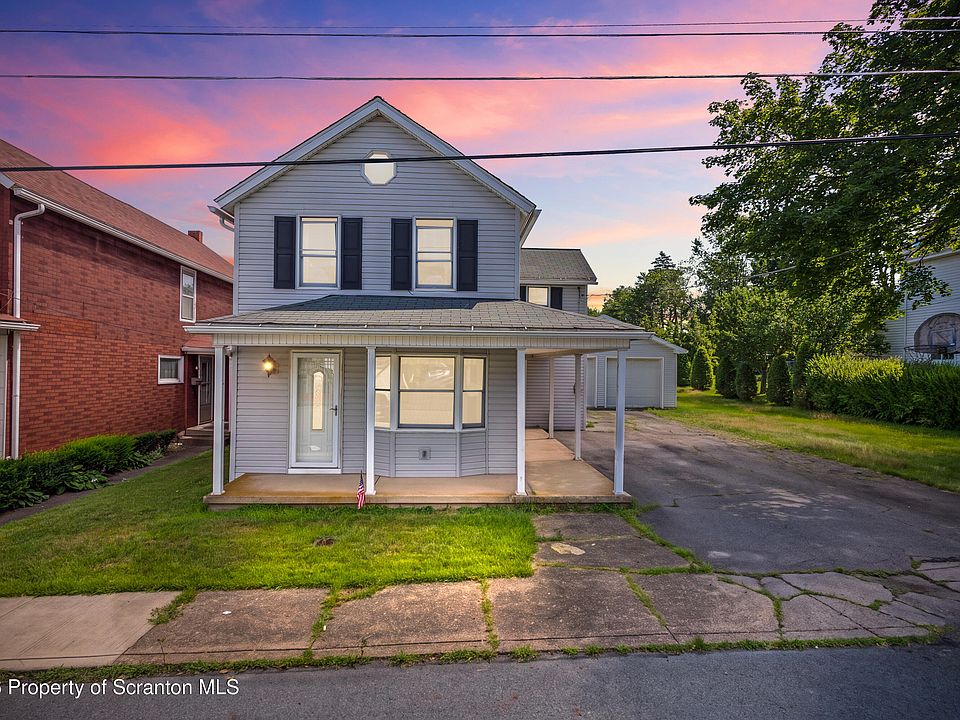 1st image of 409 Hand St