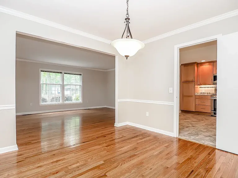 5823 Windham Dr — Photo 9