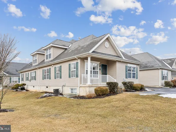 206 Harmony Ct, Bensalem, PA 19020