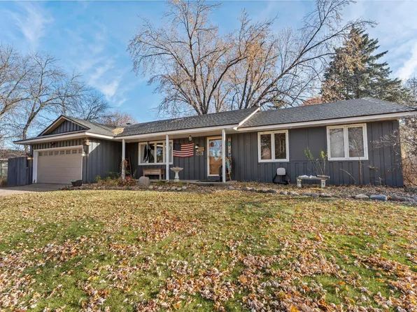 10239 Raven St NW, Coon Rapids, MN 55433