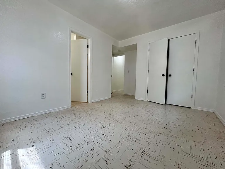 224 Bainbridge Ave — Photo 15