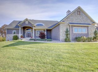 1805 Church Crossing St, Monticello, IL 61856