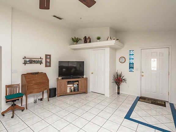 2nd image of 2470 Palisades Dr