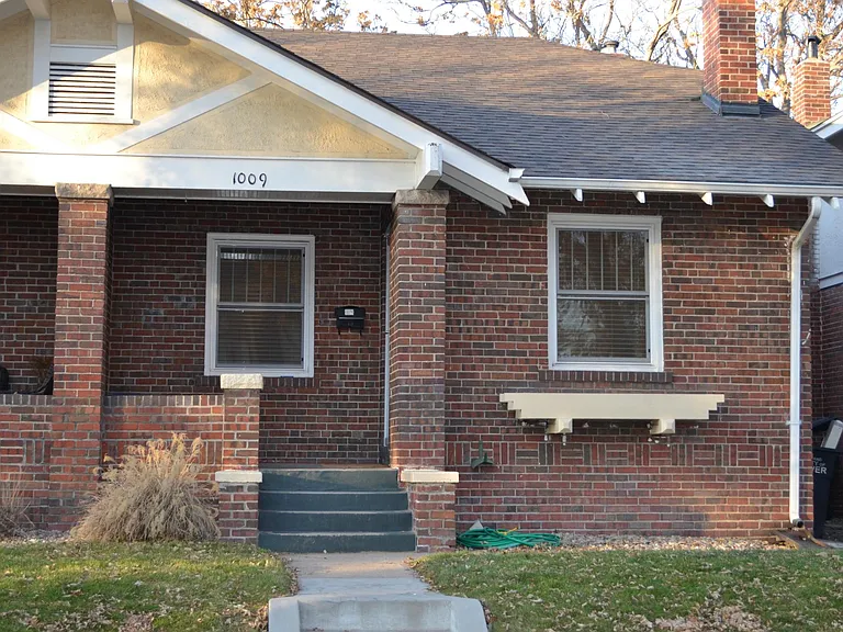 1009 E 5th Ave — Photo 2