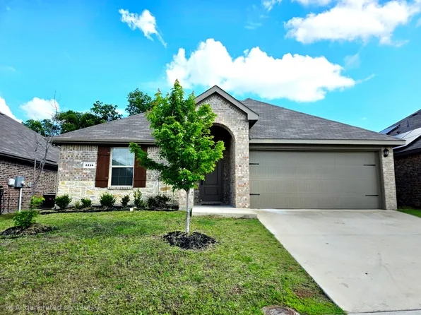 1215 Knoll Dr, Ennis, TX 75119