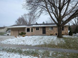 13692 Fairlawn Ave, Apple Valley, MN 55124