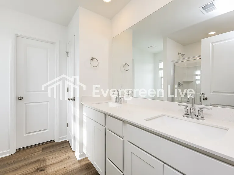 1376 Hugh Mack Ct — Photo 10