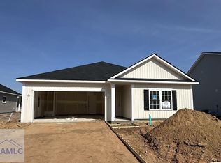 157 Juniper Dr, Hinesville, GA 31313