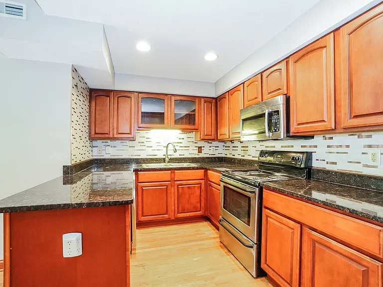4 Clark Pl — Photo 13
