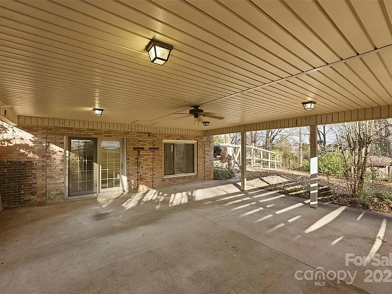 1051 Cox Mill Rd — Photo 15