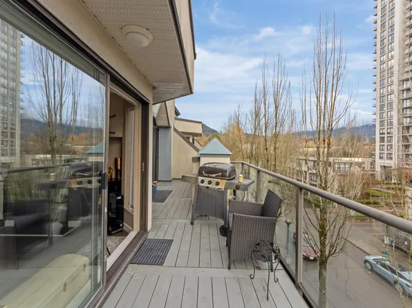 2978 Burlington Dr #415, Coquitlam, BC V3B 7S6