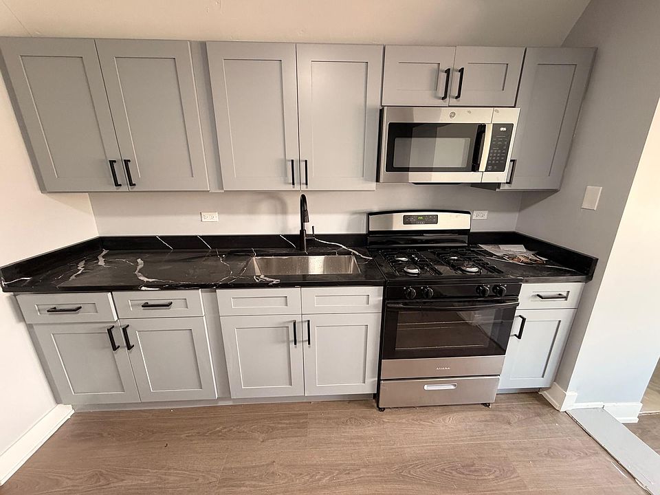 1st image of 10518 S Avenue G #2