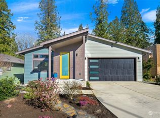 9082 Sea Mist Ln, Blaine, WA