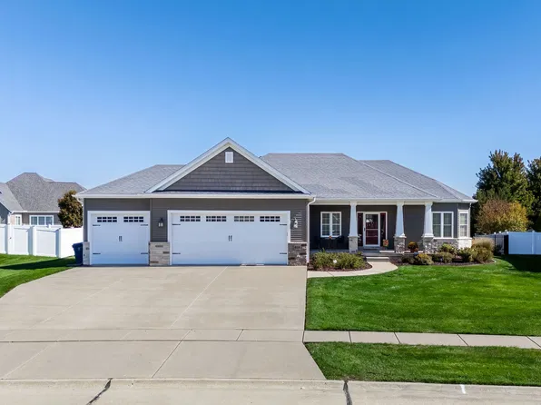 819 S 7th Street Ct, Eldridge, IA 52748