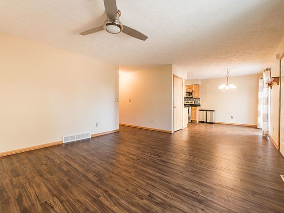 5th image of 1709 Cedarbrook Ct #1709