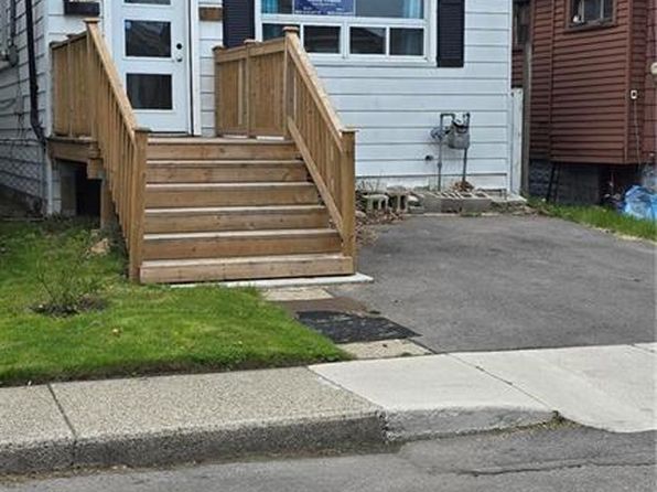 371 Fairfield Ave, Hamilton, ON L8H 5J1